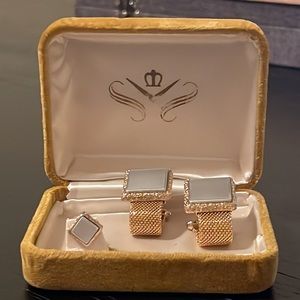 Vintage Gold Tone Cufflinks Mesh Attachments Tie Pin Set